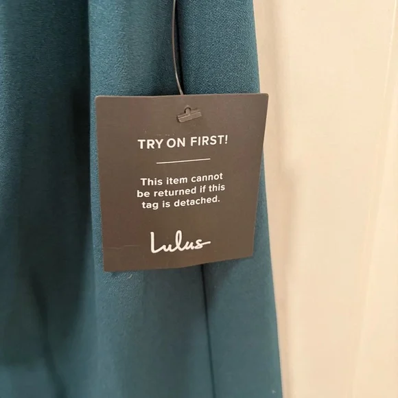 Lulus Marvelous Entrance NWT size XS Emerald Green Pleated Strapless Maxi Dress